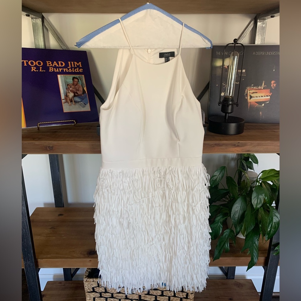 White cocktail dress size 6, fits true to size